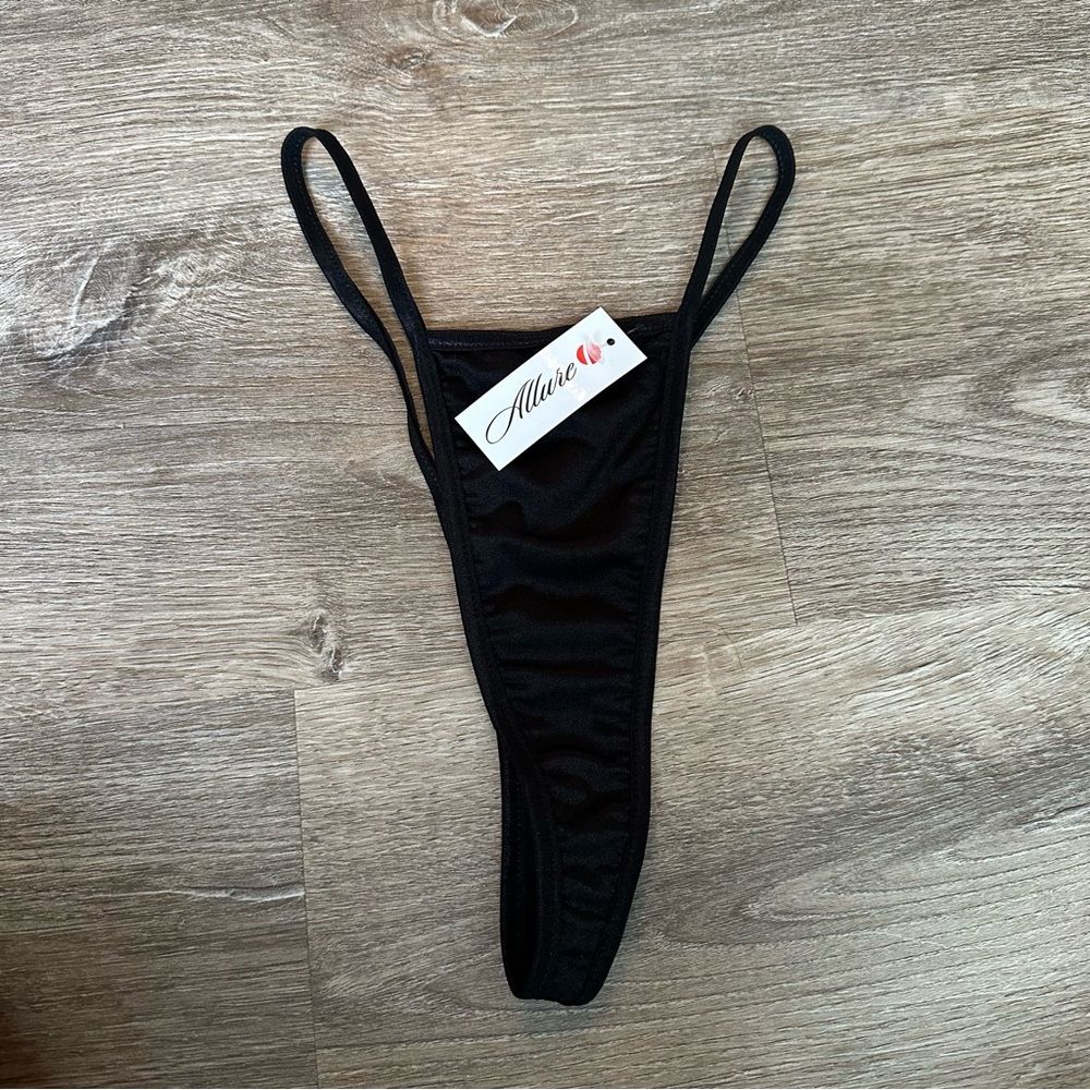 🔴Allure Basic Black Thong